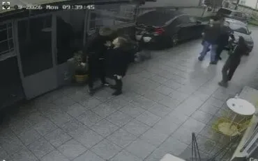 Alarm në Tiran/ Polici nxjerr armën në një lokal pas përplasjeje me punonjësin, ja si nisi sherri