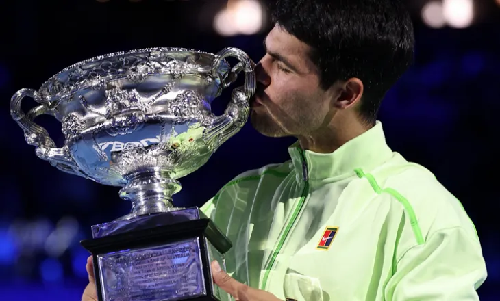 Alcaraz triumfon edhe në Australi, mposht Djokovic dhe shkruan historinë