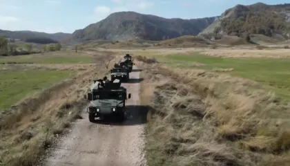 Aleatët pushtojnë qiellin dhe rrugët shqiptare