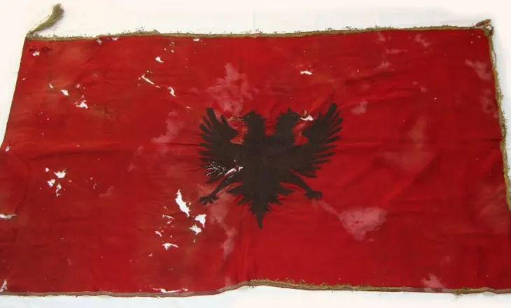 Aleks Buda: Pse Flamuri ynë e ka shqiponjën me dy krerë?