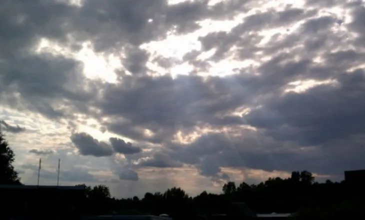 Alternime kthjellimesh dhe vranësira, parashikimi i motit për këtë të martë