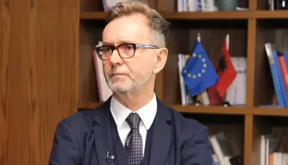 Ambasadori i BE: Sulmet e politikanëve ndaj SPAK nuk duhet të vazhdojnë