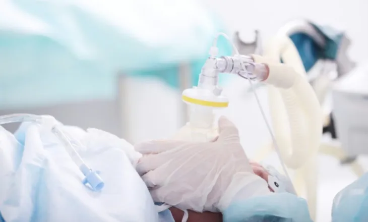 Anesteziologët: Frika më e zakonshme e pacientëve nën anestezi është frika e humbjes së kontrollit.