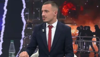 Anëtari i FRPD kundër Berishës: Molotovët në protestë nuk ranë nga qielli, grupi i zjarrit organizon rrëmujën! E dënueshme keqpërdorimi i të miturve