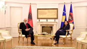 “Angazhim i përbashkët në Bordin e Paqes”, Presidentja Osmani takohet me kryeministrin Rama: Progresi i Shqipërisë drejt BE forcon edhe rajonin