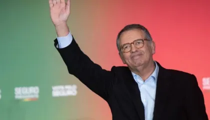 António José Seguro i qendrës së majtë mund në sondazhe rivalin e ekstremit të djathtë për presidencën portugeze
