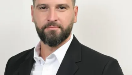 Arbër Minxhozi drejtor tek ”Shtëpia me Gjethe”, ministri Gonxhja: Ka mendimin strategjik me një qasje bashkëkohore