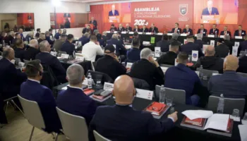 Armando Duka merr mandatin e shtatë në krye të FSHF, më jetëgjati president futbolli në kontinent