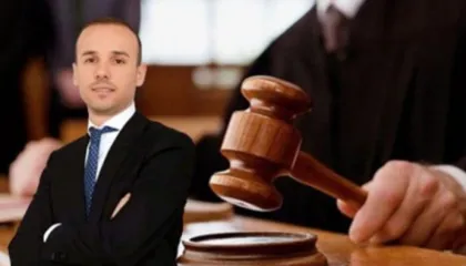 Arrestimi i avokatit Ulian Bajrami pas debatit në gjyq, Prokuroria e Tiranës kërkon pushimin e çështjes