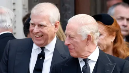 Arrestimi i Dukës Andrew, reagon vëllai i tij, Mbreti Charles: Ligji duhet të ndjekë rrugën e vet