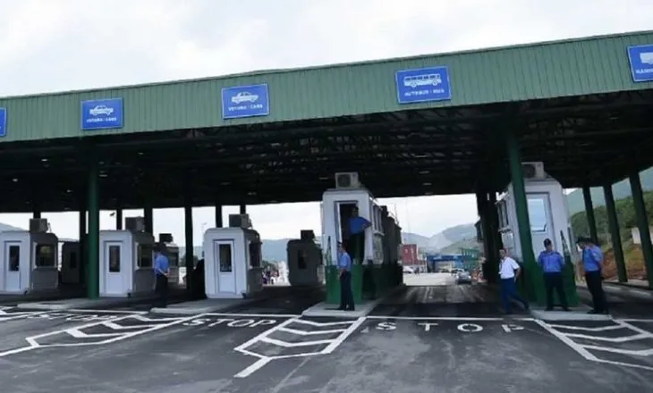 Arrestohet në Morinë 39-vjeçari nga Kosova, u kap me fishekë, thika dhe sëpatë