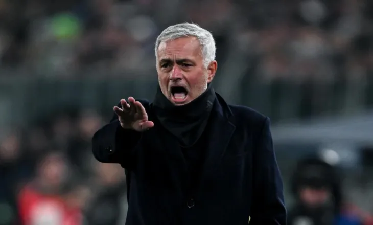 Asnjë kabinë e rezervuar për të në “Bernabeu”, Mourinho e ndoqi Real Madrid-Benfica nga autobusi