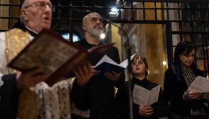 “Asnjë kryetar shteti shqiptar nuk e ka vizituar që prej 1467”, Rama: Vizita në Vatikan nisi nga ‘Zoja e Shqipërisë’ (FOTO)