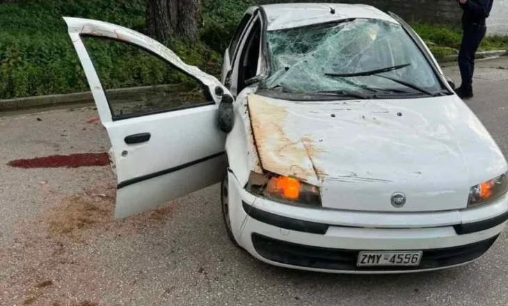 Athinë/ Vodhën automjetin e prindërve, aksidentohen tre 15 vjeçarë, mes tyre dhe një Shqiptar. Humb jetën një prej tyre