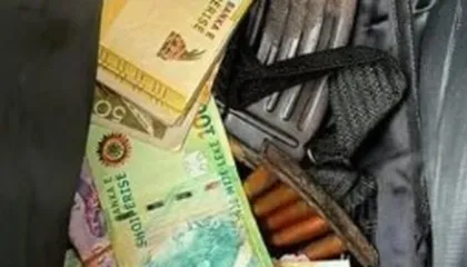 Autori u fut me kallash dhe mbushi çantën me 20 mijë euro, por u kap në ‘çark’ te dera, si dështoi tentativa e 58-vjeçarit (FOTO)