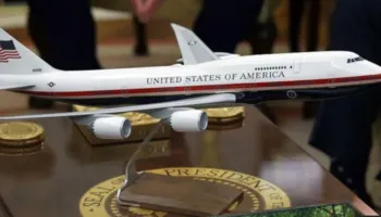 Avioni presidencial amerikan me një kombinim të ri ngjyrash, Trump kërkon shtimin e ngjyrës së tij të preferuar, të artën
