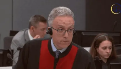 Avokati i Hashim Thaçit në Hagë: Prokuroria fshehu provat deri në dosjen përfundimtare