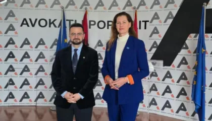 Avokati i Popullit zhvillon takim me Koordinatoren e OKB-së në Shqipëri