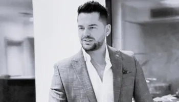 Azis kopjon “Valle Kosovare” të Shpat Kasapit?