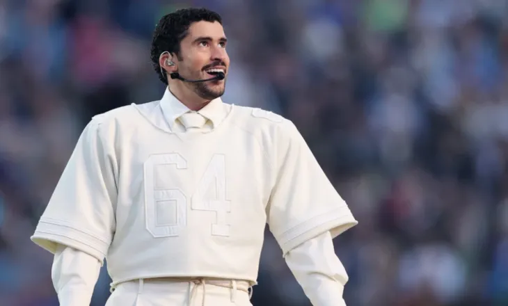 Bad Bunny/ Si punonjësi i supermarketit që shkruante këngë në dhomën e tij u bë fenomeni muzikor më i madh i epokës