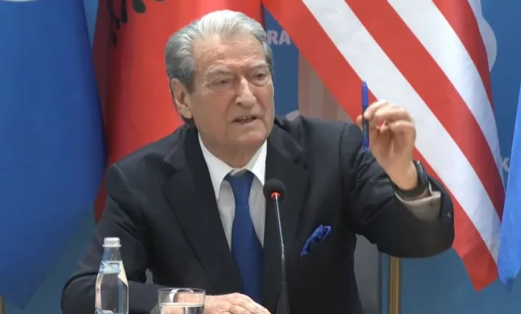 “Bajlozi i zi!”/ Berisha në mbledhjen e grupit: Rama u damkos në KE…