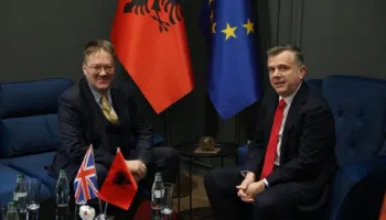 Balla takim me ambasadorin britanik Nick Abbott: Diaspora shqiptate në Britani, urë e rëndësishme lidhëse mes dy vendeve