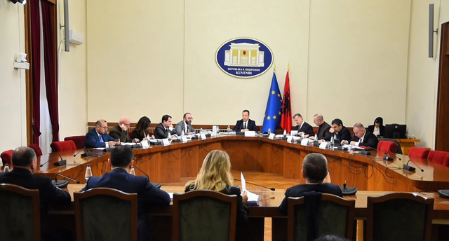 “Balluku”, debate për ‘transparencën’ në Këshillin e Mandateve, Balla: Qesharake që PD kundërshton SPAK