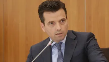 Balluku ende në pushtet/ Shehaj: Karakaçi dhe Nufi janë 2 zarat e Belindës që u bënë ministra