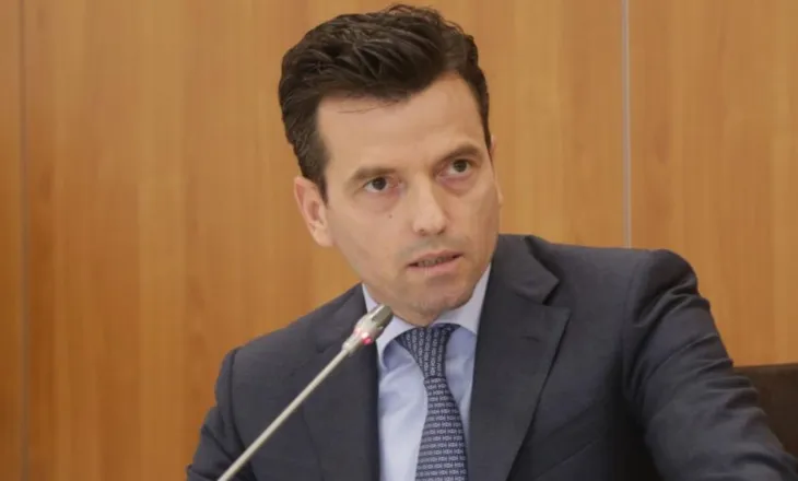 Balluku ende në pushtet/ Shehaj: Karakaçi dhe Nufi janë 2 zarat e Belindës që u bënë ministra