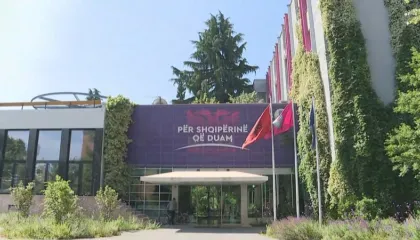 “Balluku”, pas paralajmërimit të Ramës, zbulohet neni që mund të ndryshojë PS