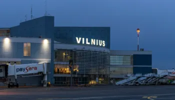 Balona nga Bjellorusia mbyllin aeroportin e Vilniusit për 75 minuta, autoritetet lituaneze flasin për rrezik ndaj sigurisë ajrore