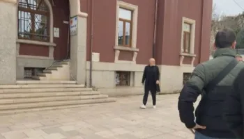 Banorët që preken nga projekti TID protestë/ Kryeministri Edi Rama mbërrin në Bashkinë Durrës