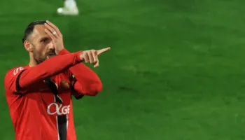 Barcelona fton Muriqin në sfidë me Levandovskin, sulmuesi shqiptar reagon në rrjetet sociale