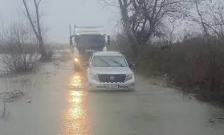 Bardh Spahia: Shiu i grisi maskën. Shkodra nën ujë, bashkia nën turp!