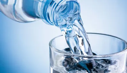 Baret po spekulojnë me ujin, e shesin njësoj ose më shtrenjtë se kafeja, rritja me 30%