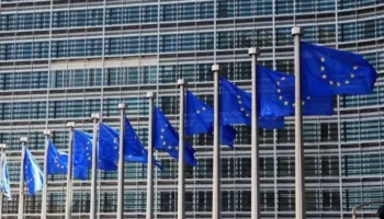 BE studion me kujdes vendimin e Gjykatës Supreme të SHBA për tarifat e Trump, marrëveshja tregtare transatlantike përballet me pasiguri