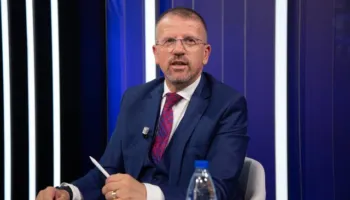 Beçi: Mazhoranca dhe opozita bëhen bashkë te gardhi i SPAK