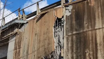 Belinda Balluku dhe Mirela Kumbaro lejuan masakrën në Shkumbin, që ka sjellë shkatërrimin e rrugës