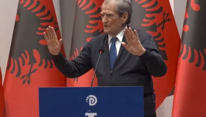 “Belinda ja ka bërë benë, sot ka ndenjur gjithë ditën në zyrë duke u..”, Berisha: Rama ka marrë ultimatum nga BE