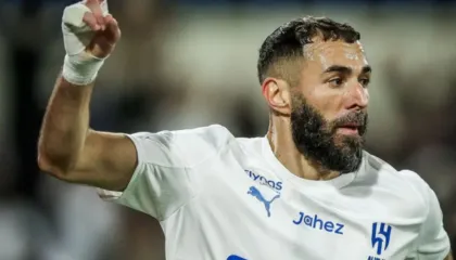 Benzema e nis me këmbë të mbarë tek Al-Hilal, “hat-trick” që në ndeshjen e parë (video)