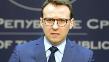 Beogradi ‘viktimizohet’ në 18-vjetorin e Pavarësisë së Kosovës, Petkoviç: Serbët janë populli më i rrezikuar në Europë