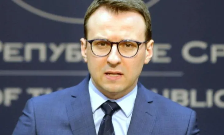 Beogradi ‘viktimizohet’ në 18-vjetorin e Pavarësisë së Kosovës, Petkoviç: Serbët janë populli më i rrezikuar në Europë