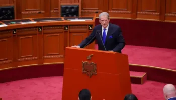 Berisha: Agron Malaj do mbetesh në historinë e Matit si hajduti më i madh i 5 shekujve të fundit!