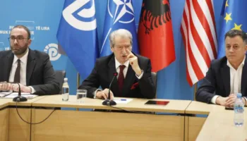 Berisha akuzon me emra gjyqtarët e Kushtetueses: Nuk kanë as ligj as moral