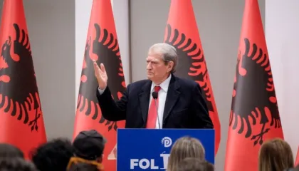 Berisha: Berluskoni nuk iu shmang kurrë drejtësisë, kurse Rama po merr zvarrë shtetin dhe çdo gjë!