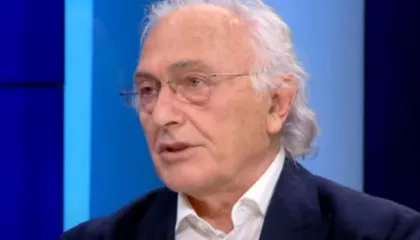 “Berisha e ka dollapin plot me kafka”, Çupi reagon ashpër për protestën e opozitës: Ai po luan me jetën e qytetarëve