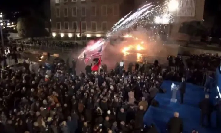 “Berisha funksionon vetëm me militantët”/ Protesta, gazetari: Zhurma bën lajm, por nuk e sjell Saliun në pushtet