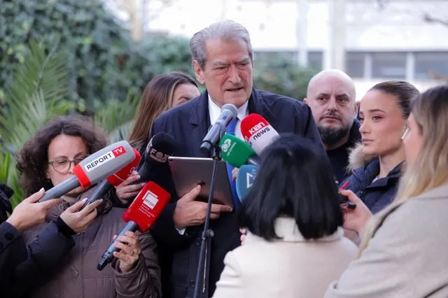 Berisha: Irena Gjoka këshilltare e Ergys Agasit, ka hyrë dhe ka dalë nga zyra e tij