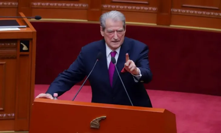 Berisha: Ju jeni e keqja banale, zbatoni si automat urdhrat e Ramaduros dhe bëheni shërbëtorë të Lubisë