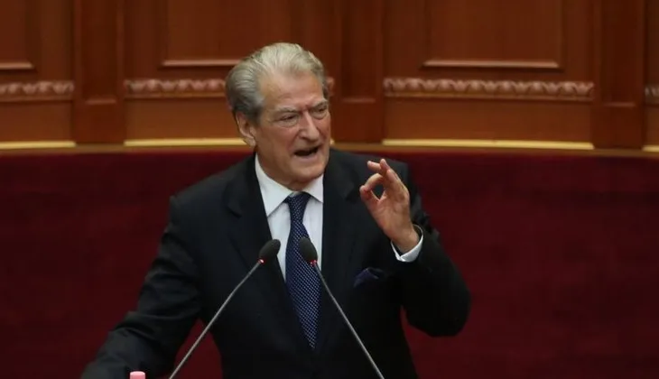 Berisha kërcënon socialistët: 20 shkurti është fundi juaj! Qytetarët do t’ju groposin në Lanë!